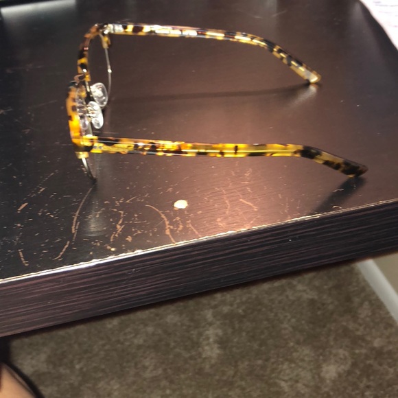 Wired fashion leopard frames with sleek fit! - Picture 2 of 4